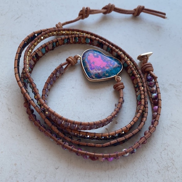 Leather beaded wrap bracelet with heart shaped crystal - Picture 3 of 3